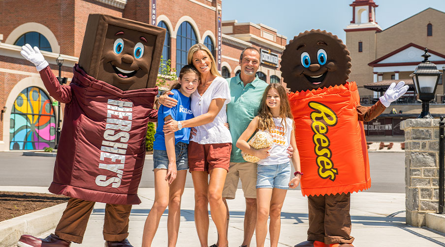 Group with Hershey characters at Hersheypark