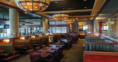 Houlihan's Restaurant + Bar