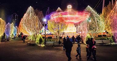 Waveswinger at night with lights