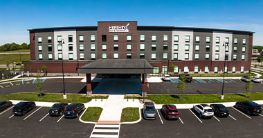 exterior of Hershey Inn & Suites