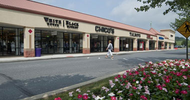 Exterior view of a few shops at The Tanger Outlets at Hershey